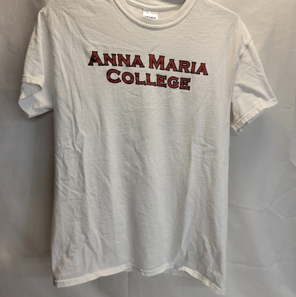 Anna Maria College Tee Shirt Size Medium